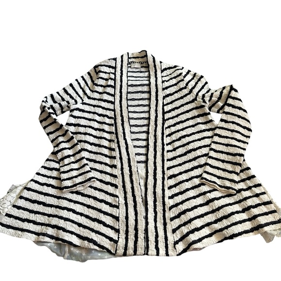 Anthropologie Postmark Bkack and White Striped w/ Lace Cardigan Size Medium - Picture 3 of 9